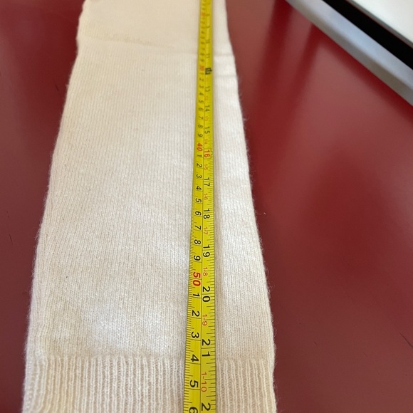 Garnet Hill Mongolian Cashmere Turtleneck Sweater in Ivory & Camel Size XS (2-4) - Picture 10 of 14